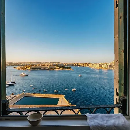 Postcard Penthouse Апартаменты Валетта