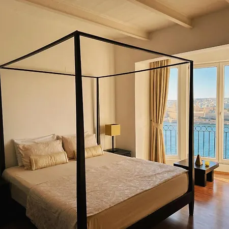 Postcard Penthouse Валетта